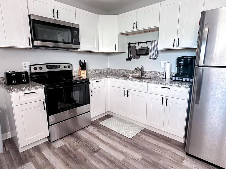 1209 Tropic St #A — Photo 7