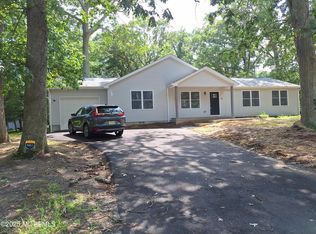 414 Oak Tree Dr, Freehold, NJ 07728