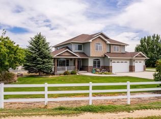 1074 Mountain Vista Rd, Powell, WY 82435