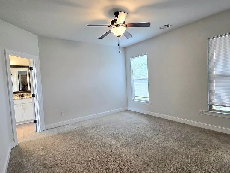 7004 Spring Gardens Dr — Photo 24