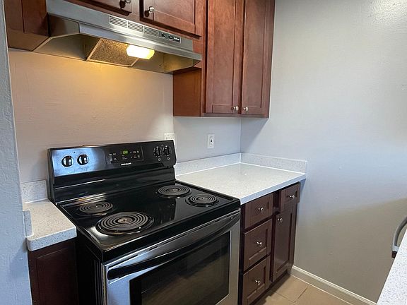 4th image of 650 E 17th St #6