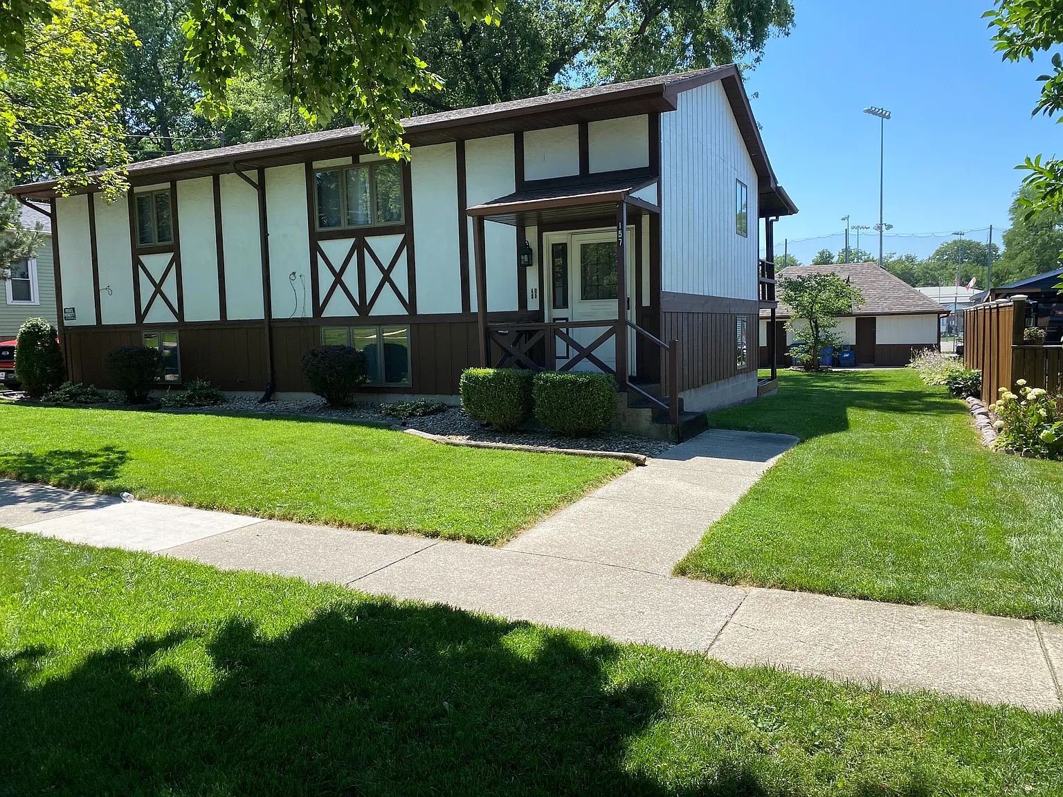 2 bed, 1100 sqft, $1,450 — Photo 1
