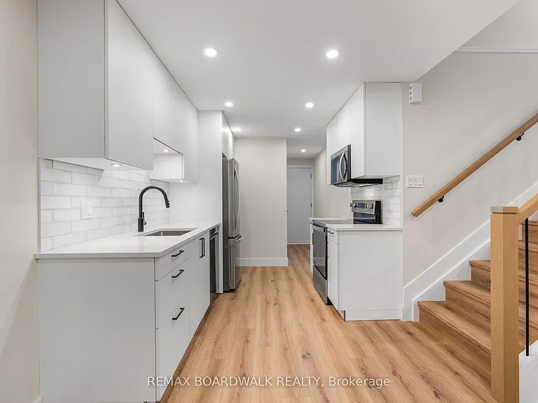 1348 Avenue Q #B — Photo 11