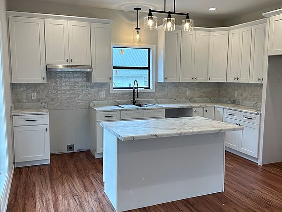 3rd image of 507 Calhoun St