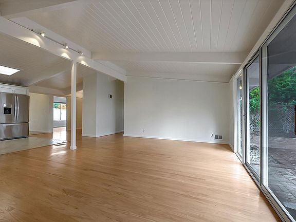 5th image of 3817 Corina Way