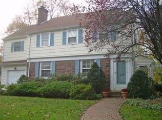 622 Warren Ave, Ho Ho Kus, NJ 07423