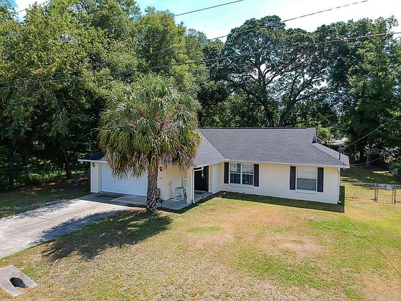 2nd image of 4477 NE 19th Ave