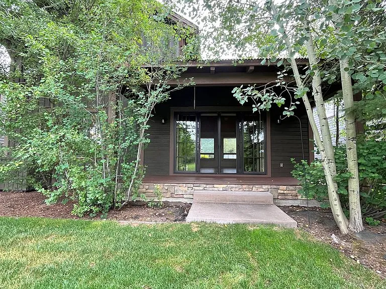 56 Beesley Ln — Photo 9