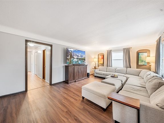 4th image of 6220 Denison Blvd