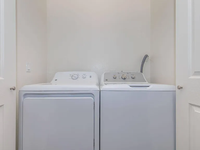 Club Pacifica Apartment Homes — Photo 44