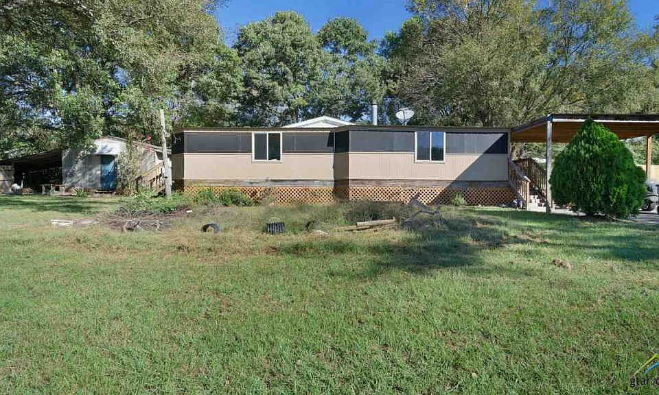 1st image of 16463 Lakeview Cir