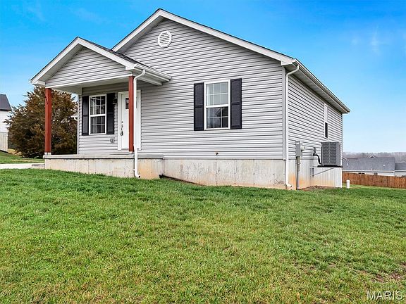 2nd image of 455 Calvey View Ct