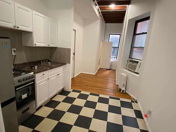 3rd image of 223 E 10th St #3N