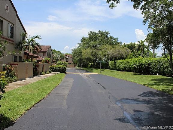 4th image of 11352 SW 132nd Ct #11352