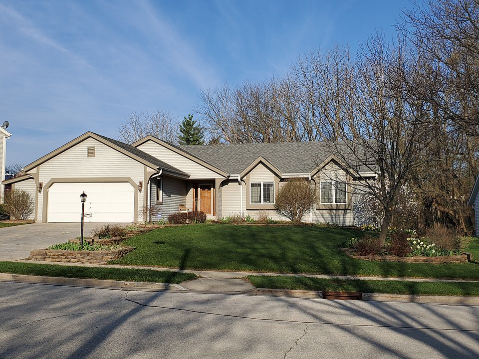 1st image of 2530 Lancaster Dr