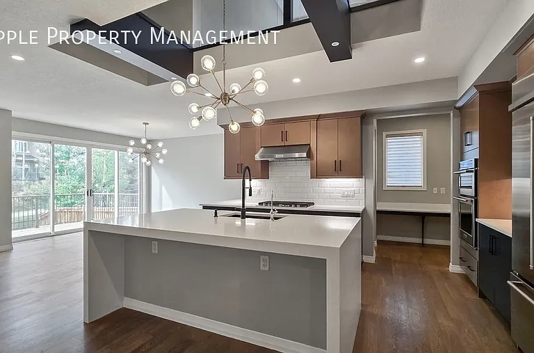87 Legacy Glen Ter SE — Photo 3