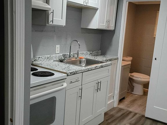 4th image of 214 N 2nd St