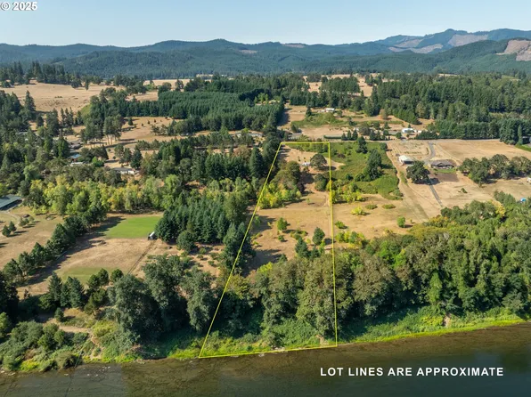 480 Riverwood Ln, Oakland, OR 97462