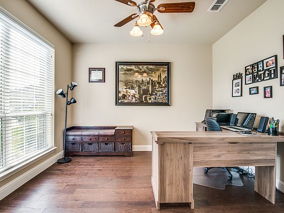 4th image of 3113 Tropica Dr