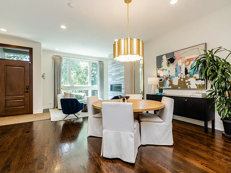 2236 W Shakespeare Ave — Photo 4