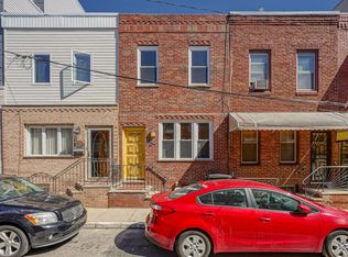 2133 Cross St, Philadelphia, PA 19146