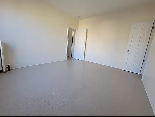 Rented by Voro Purple LLC | media 3