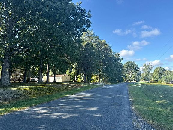 4th image of 285 Goose Creek Rd