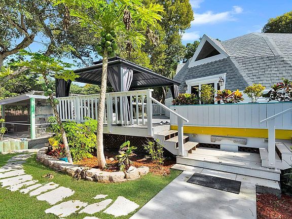 3rd image of 676 Sailfish Trail