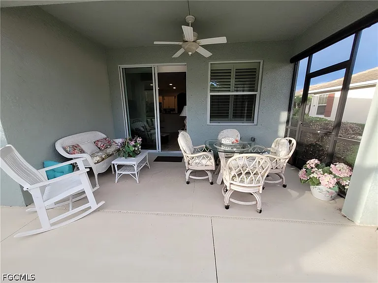 10714 Cetrella Dr — Photo 6