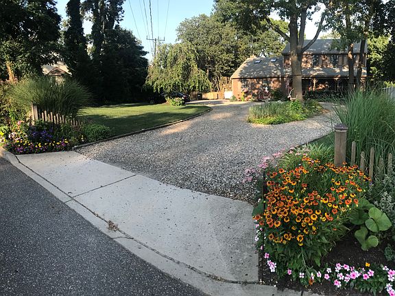 2nd image of 598 Riverwood Ave