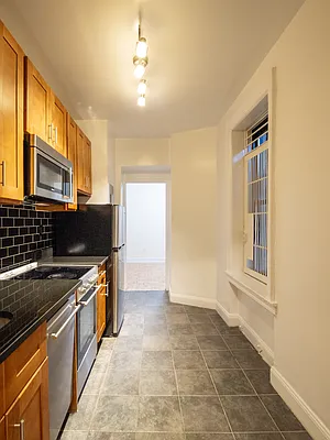 Rented by City Connections Realty | media 16