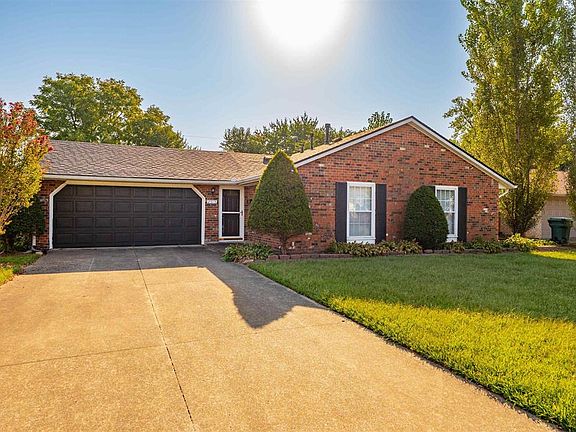 3rd image of 2515 Baylor Pl