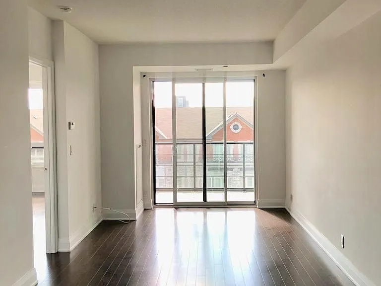 21 Clairtrell Rd #411 — Photo 2
