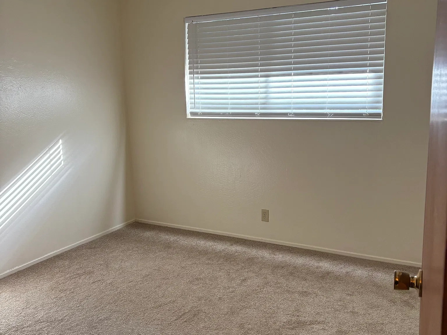 2 bed, 700 sqft, $2,195 — Photo 4