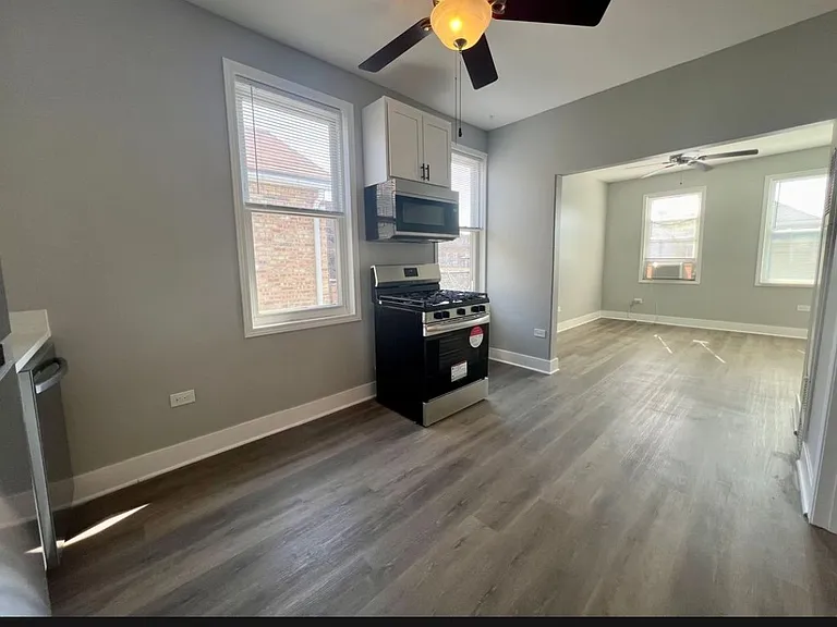 1019 W 18th St #1F — Photo 13