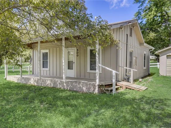 500 Vine St, Stilwell, KS 66085
