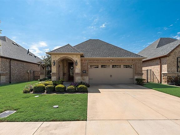 5th image of 736 Elysee Ln