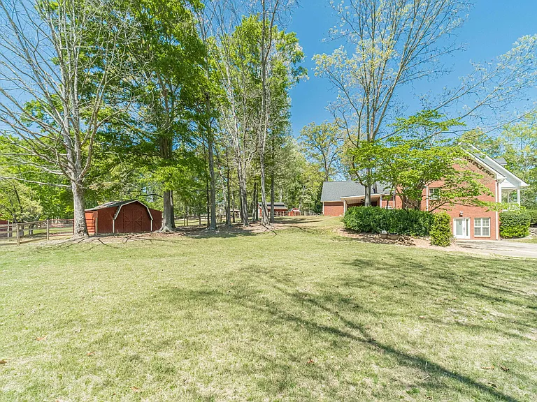 1925 Jesse Cronic Rd — Photo 41