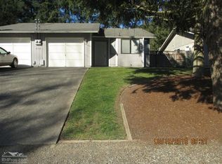 8122 109th St E #B, Puyallup, WA 98373