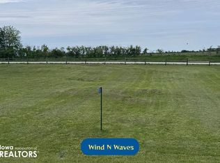 813 Lakeshore Dr, Melrose, IA 52569