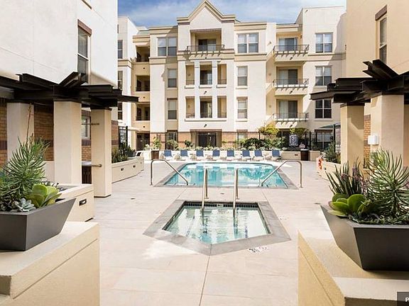 5th image of 738 E Colorado Blvd #519