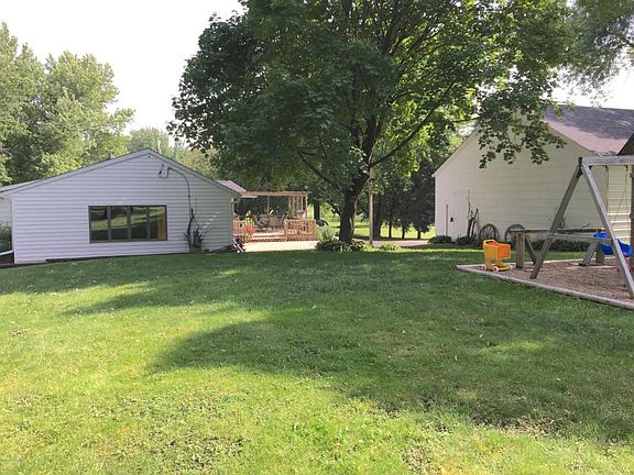 4th image of 28338 N Island Cir