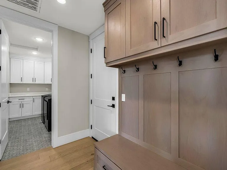 4159 S 490 E — Photo 16