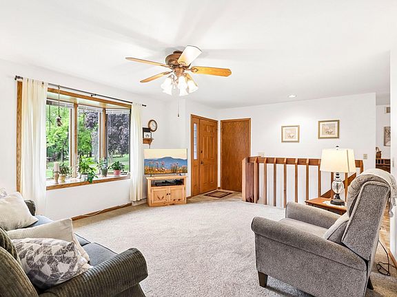4th image of W7096 Oak Ridge Ct