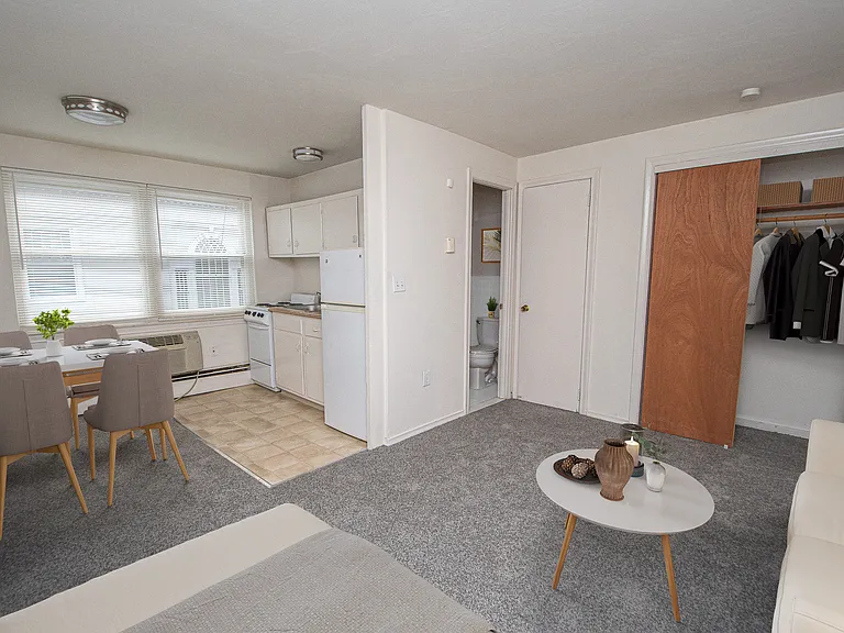 603 Farmington Ave — Photo 3