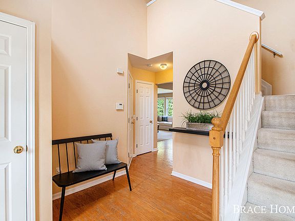 5th image of 4253 Arlet Ct SE