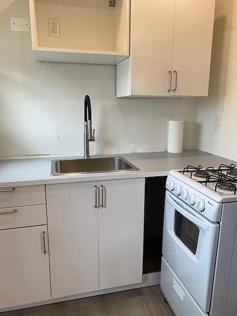 250 Sherman Ave #2 photo 1