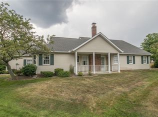 1425 Windrow Ln, Broadview Heights, OH 44147