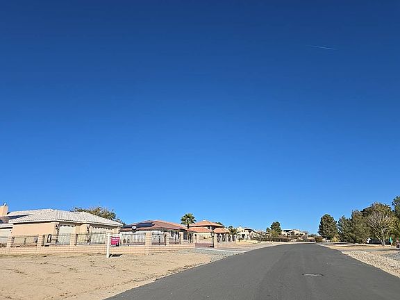 4th image of 26768 Stirrup Ln