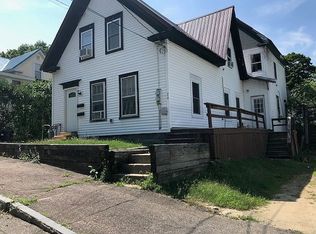 29 Walnut St, Laconia, NH 03246